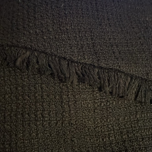 Ann Taylor textured fringe detailing sleeveless round neckline black top blouse - Picture 6 of 11